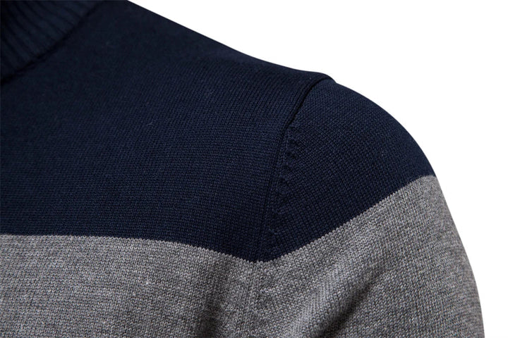 Soft-Blend Sweater – Striped Surface & Zip Ventilation